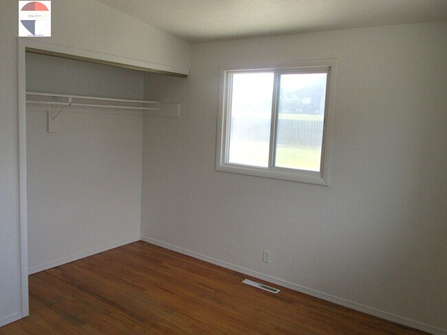 Building Photo - 2925 Windsor Pl