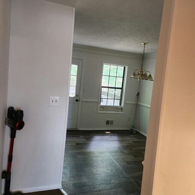 Building Photo - 3102 Destin Cir