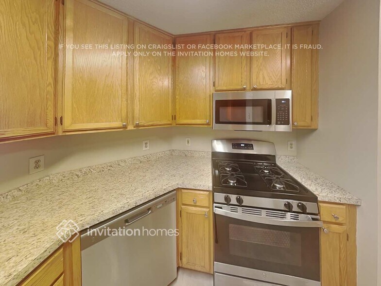 Building Photo - 14333 Hickory Way
