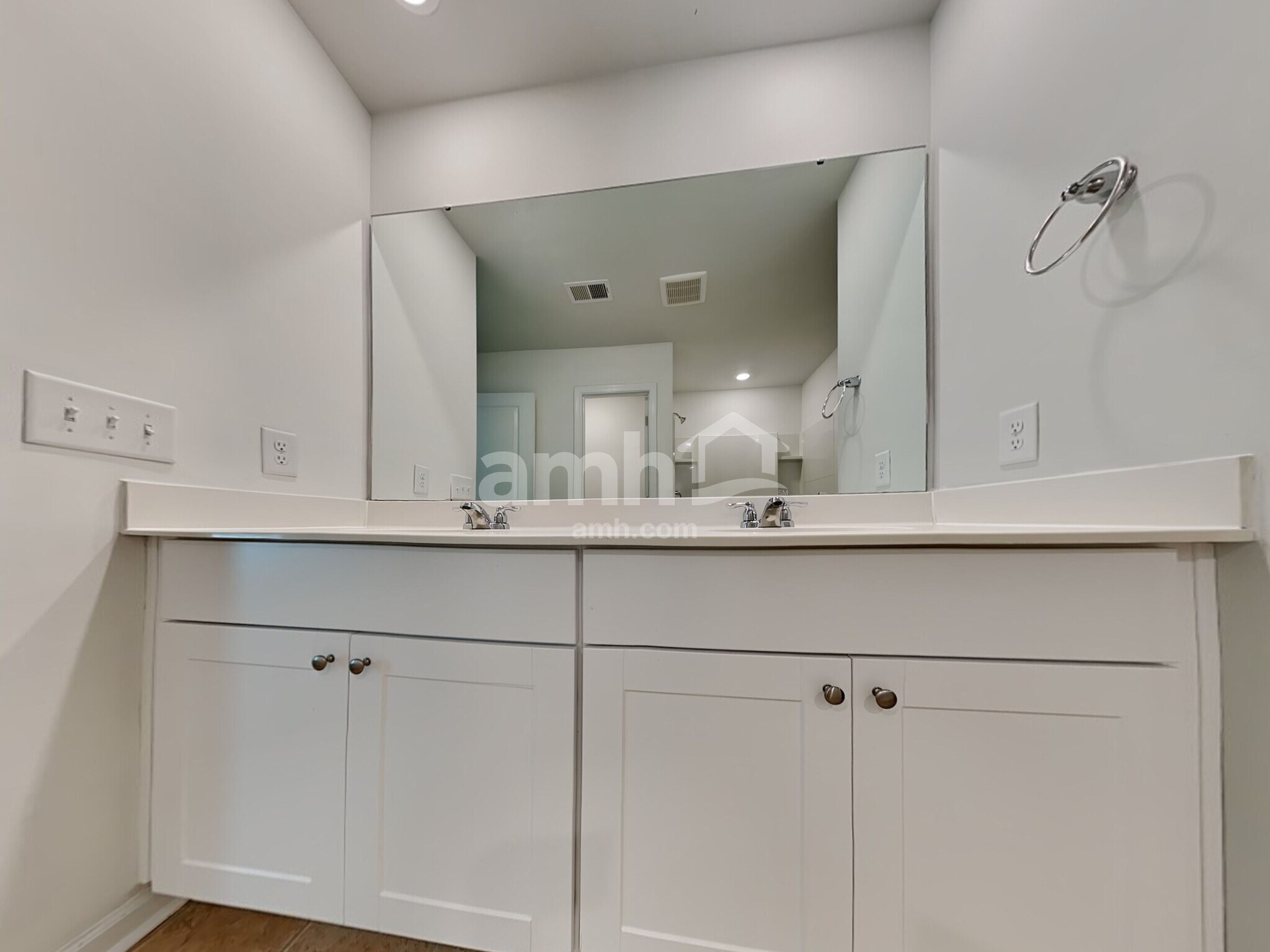 Building Photo - 486 Spanish Wells Rd