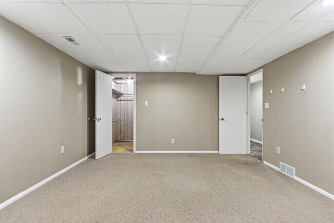 Building Photo - 852 N Dometrorch Rd