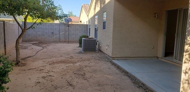 Building Photo - 2434 S 83rd Dr