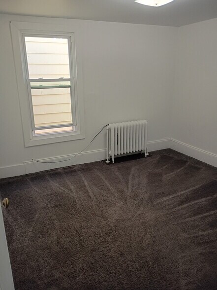 Building Photo - 308 Walnut Ave