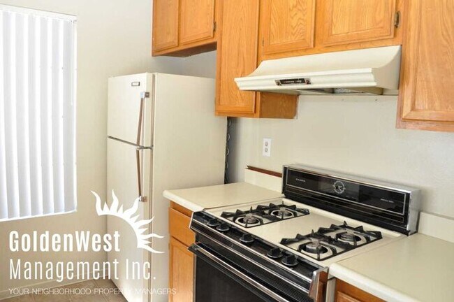 Building Photo - Great 2Bdm 2Ba Condo in Tropicana Villas