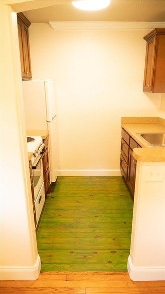Building Photo - 2116 Henderson Dr