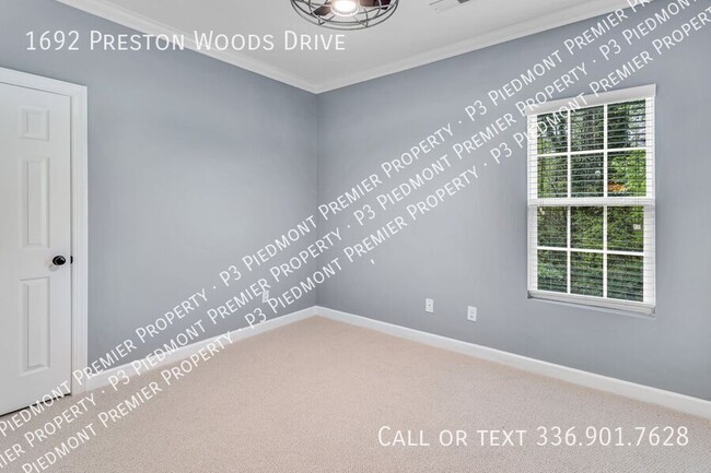 Building Photo - 1692 Preston Woods Dr