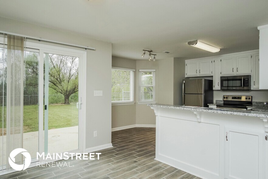 Building Photo - 13331 Scott Ln