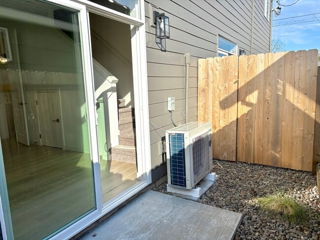 Building Photo - St. Johns Townhouse - Modern, Spacious, New Construction 2 Bedroom with A/C, Washer/Dryer, and Pr...