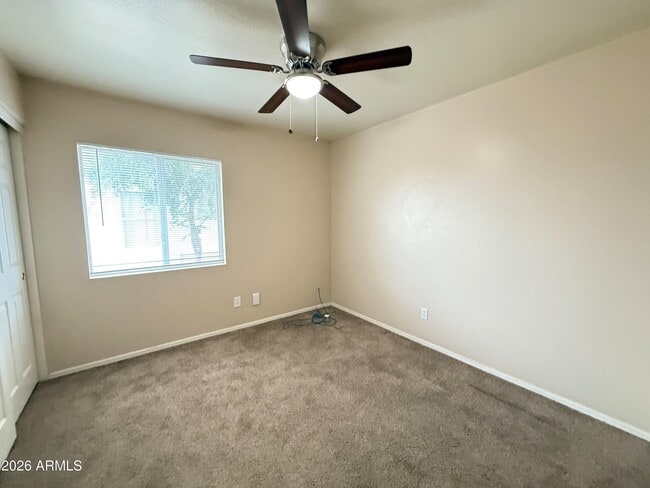 Building Photo - 11829 W Shaw Butte Dr