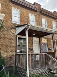 Building Photo - 2 Bedroom Townhouse for Rent