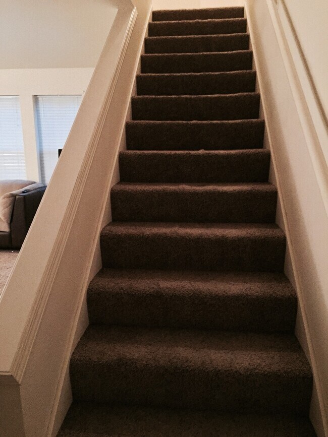 Building Photo - 4210 E 2nd Ave