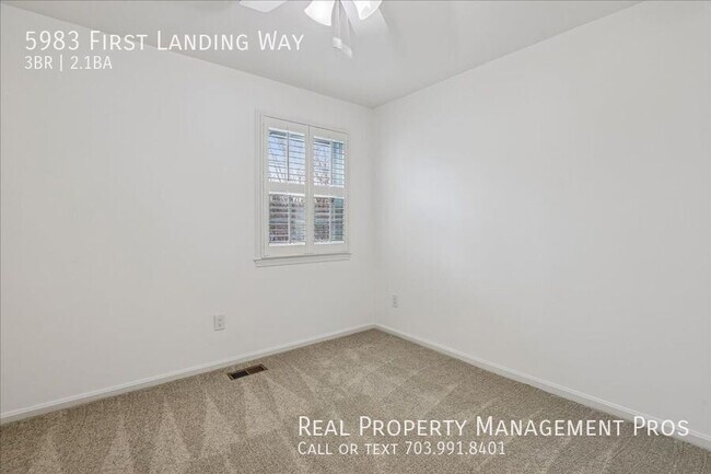 Building Photo - 5983 First Lndg Wy