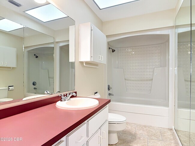 Building Photo - 49 Bogey Cir