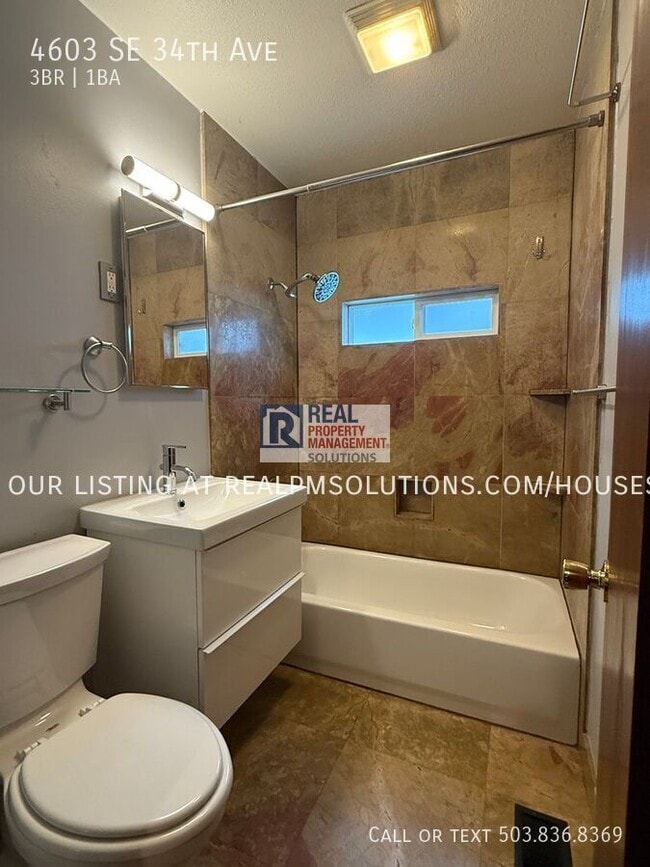 Building Photo - 4603 SE 34th Ave