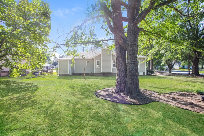 Building Photo - 148 Pear Tree Cir