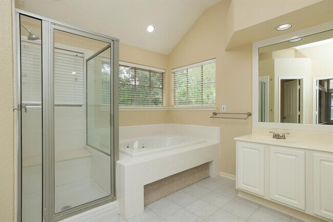Building Photo - 47 E Greywing Cir