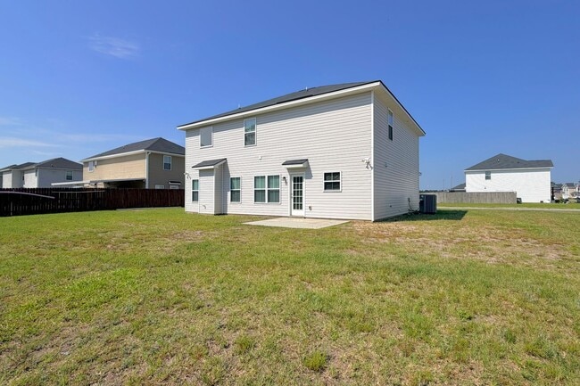 Building Photo - 44 Rimes Ave SE