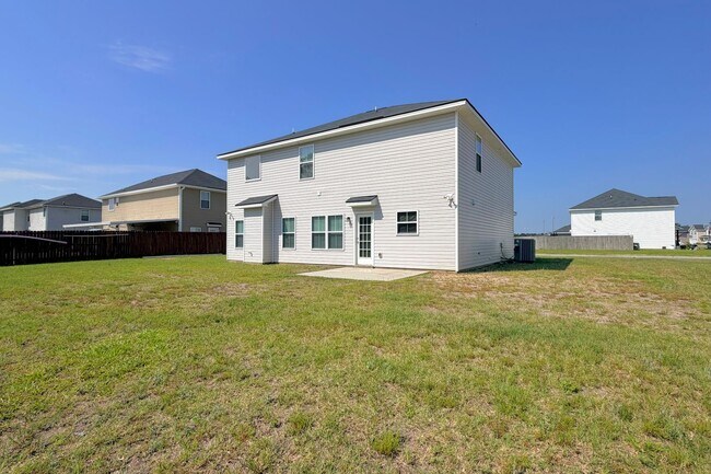 Building Photo - AVAILABLE NOW! (Pets Considered)