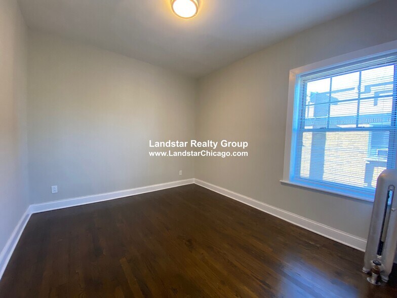 Building Photo - 730 Reba Pl
