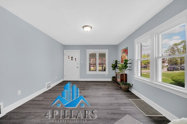 Building Photo - 648 Stewart Ct