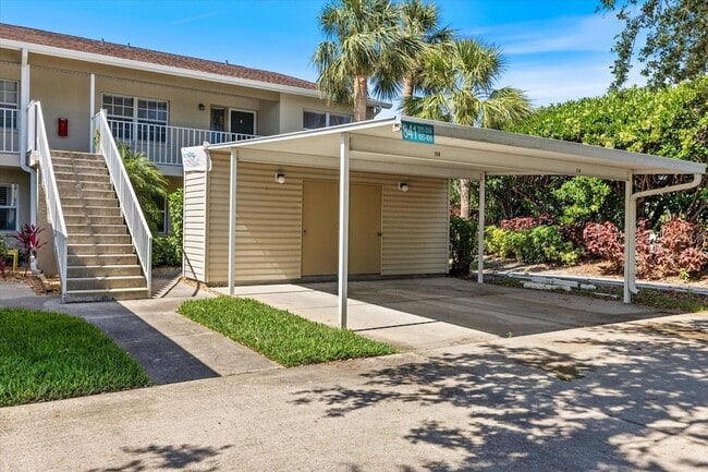 Building Photo - 841 Waterside Dr