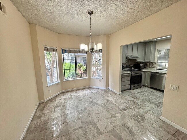 Building Photo - SOUTH SAN JOSE - Warm and Inviting condo in desirable neighborhood