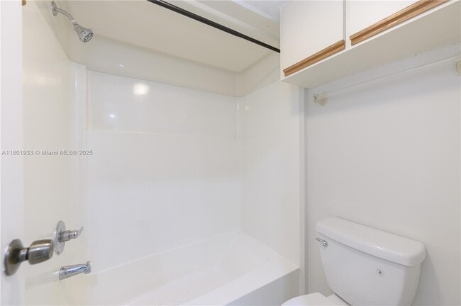 Building Photo - 6518 Miami Lakes Dr