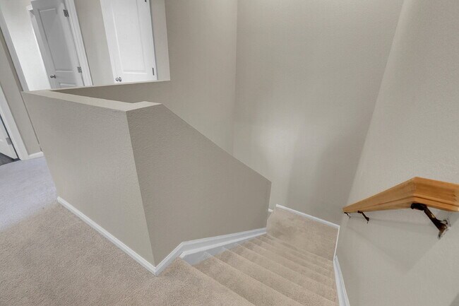 Building Photo - $2,600.00, 3 bedroom, 2.5 bathroom located...