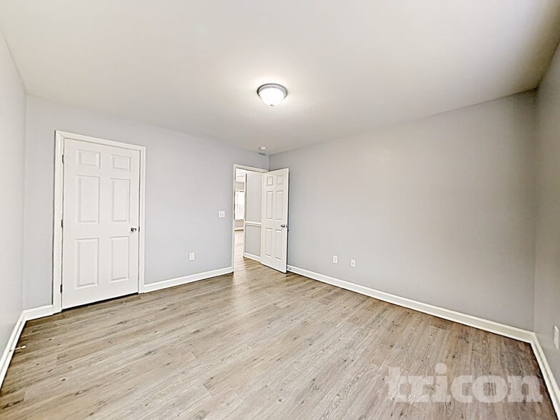 Building Photo - 1670 Red Bird Cir SE