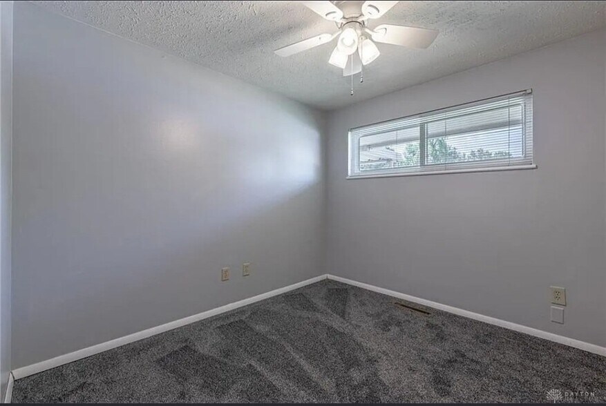 Building Photo - 1841 Mattis Dr