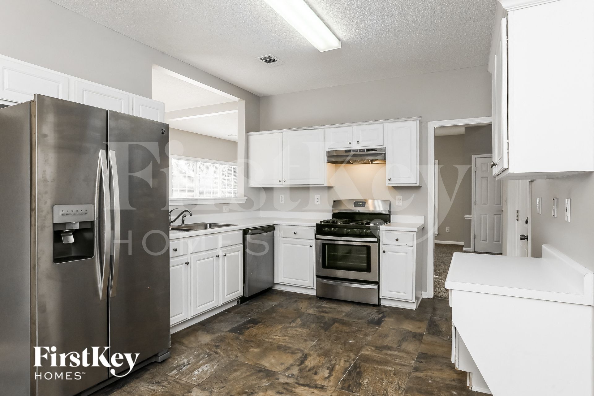 Building Photo - 786 Weybourne Ct NE