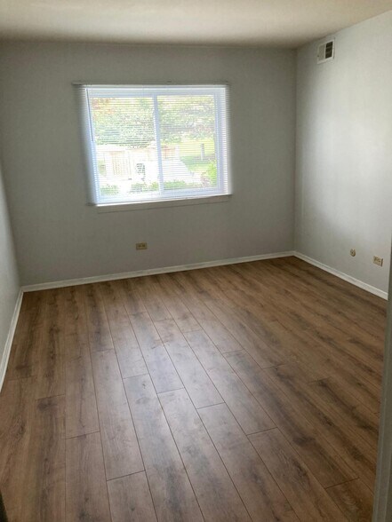 Building Photo - 929 Buccaneer Dr