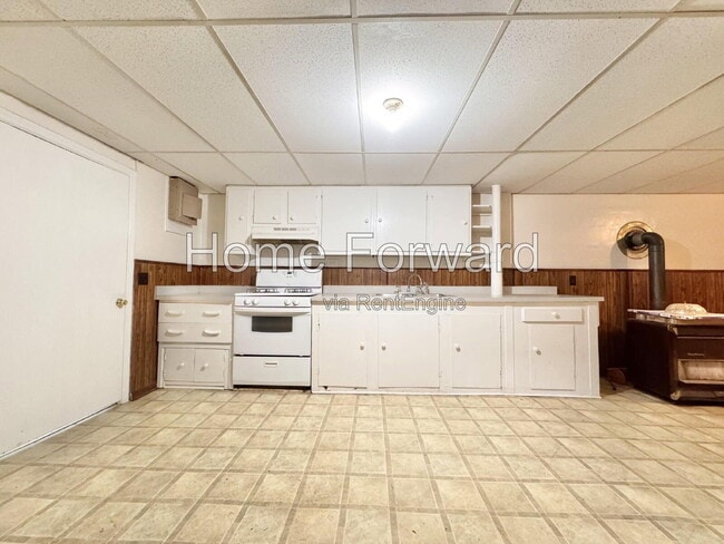 Building Photo - 107 N Robbins Ct
