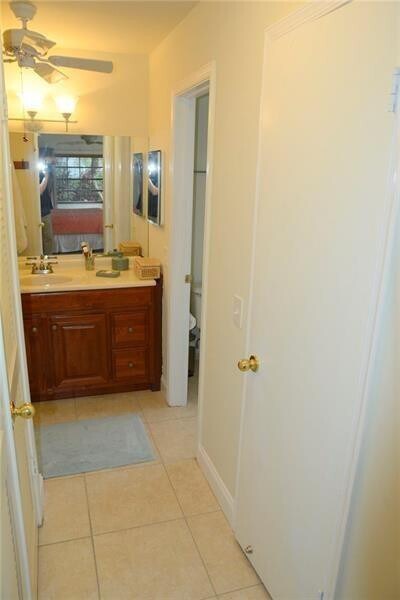 Building Photo - 6499 Bay Club Dr