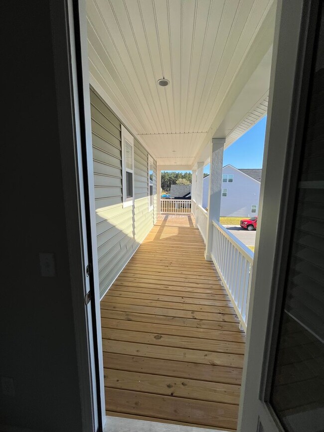 Building Photo - Stunning 4 Bedroom 4.5 Bath Home In Summer's Corner~