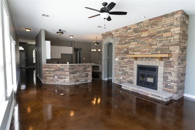 Building Photo - 830 Brittany Way