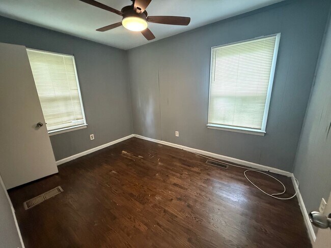 Building Photo - 2879 Argyle Dr NW