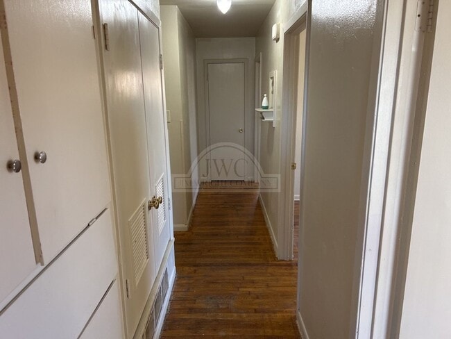 Building Photo - 1504 Redondo Dr