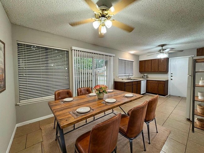 Building Photo - 9502 Quail Village Ln