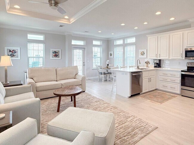 Building Photo - 389 NE Sand Dune Way