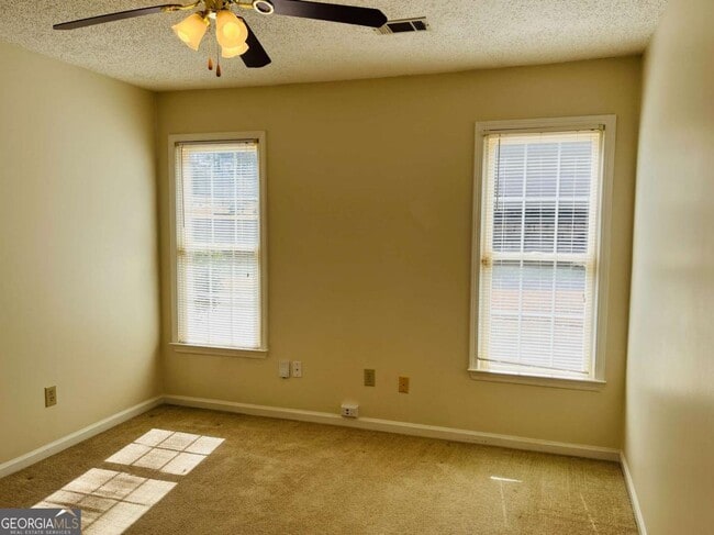 Building Photo - 155 Woodstream Dr