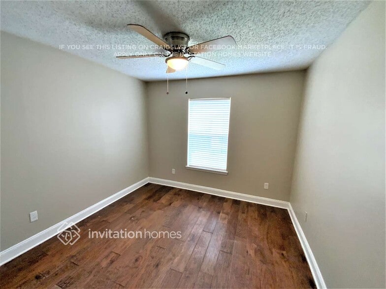 Building Photo - 12775 Dunns View Dr