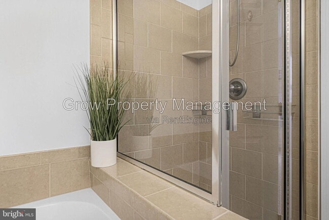 Building Photo - 202 Captains Way