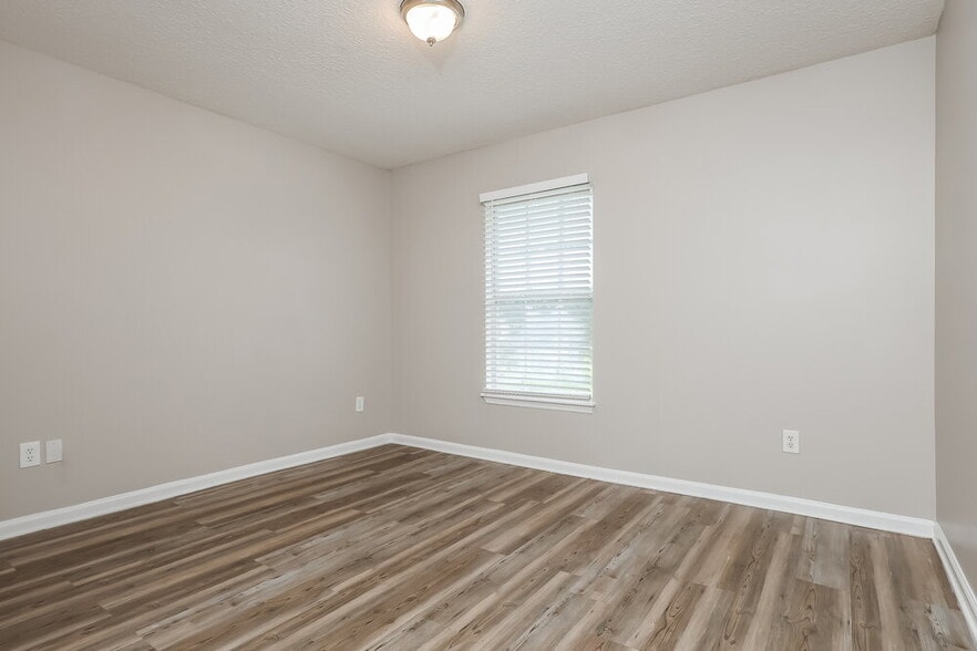 Building Photo - 276 Porta Rosa Circle