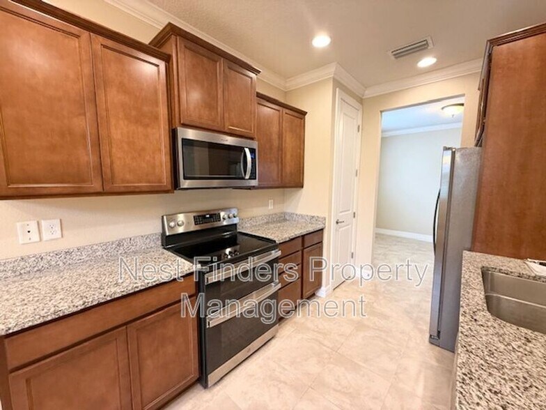 Building Photo - 29 Lakefront Ln