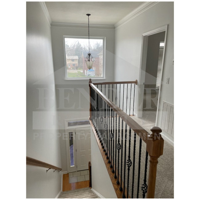 Building Photo - Emmyllie Ct- 130/132