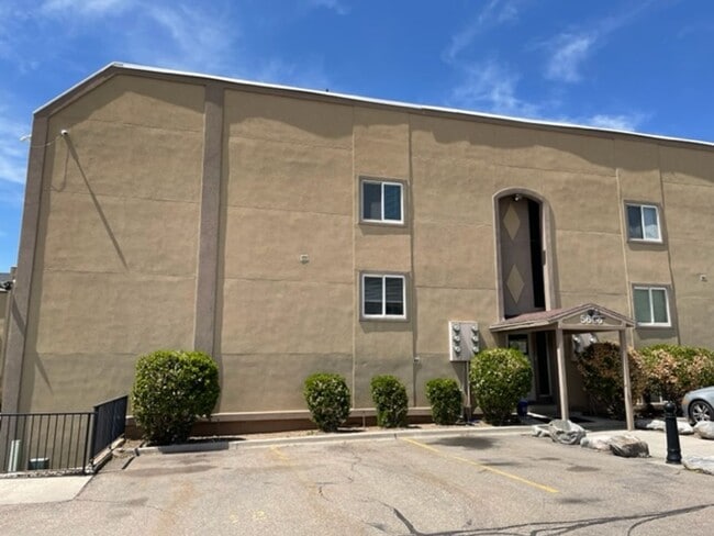 Primary Photo - Great South Ogden Condo