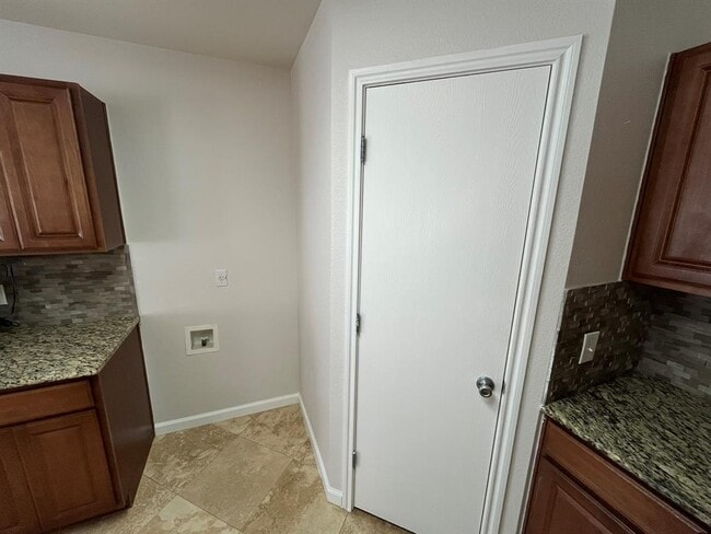 Building Photo - 300 Brandons Way