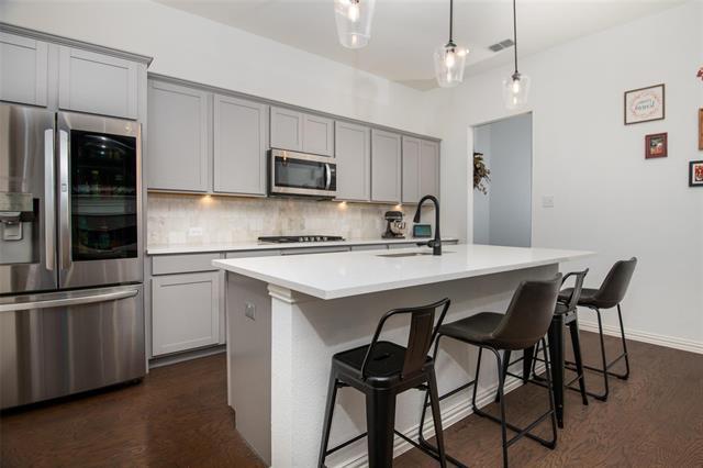 Building Photo - 2408 Elm Pl