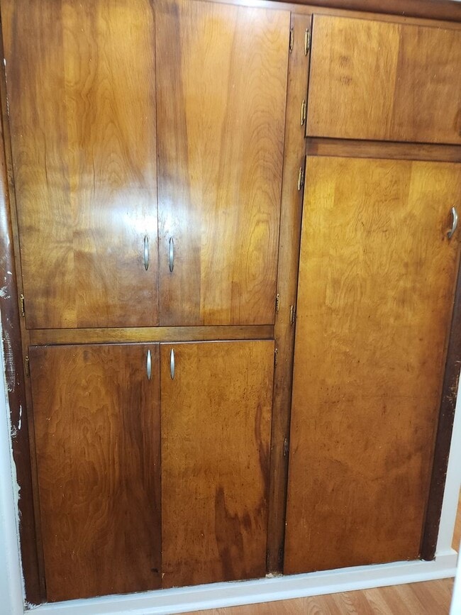 Building Photo - 1-bedroom 1 bath Ground Level Apartment